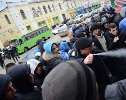 У Харкові провокатори штурмували храм УАПЦ (о)